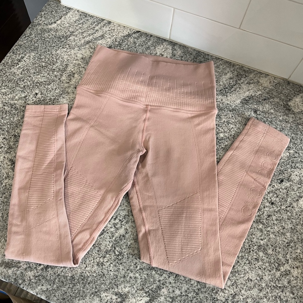 🎀Avocado Leggings